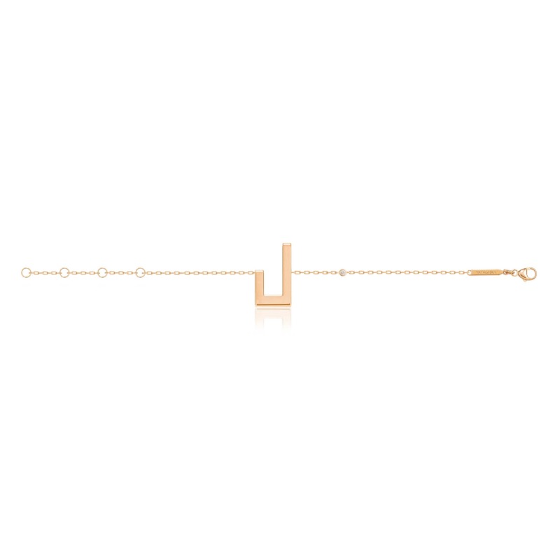 Harfi Laam Bracelet by Yataghan Jewellery, a delicate gold-tone chain with a distinctive central U-shaped detail.