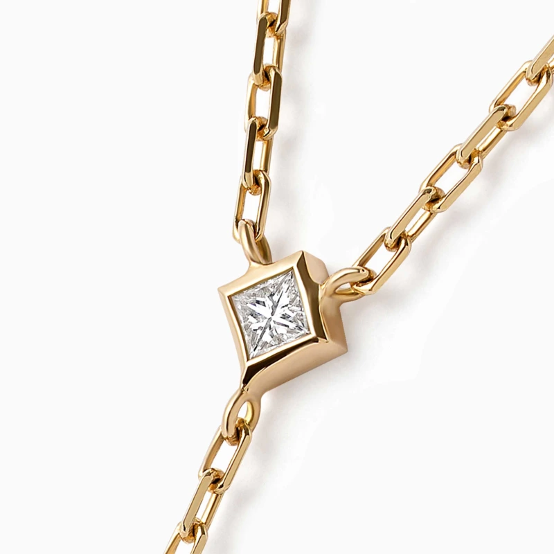 منظر بديل لـ Harfi Ain Dangling Necklace [Full Diamond]