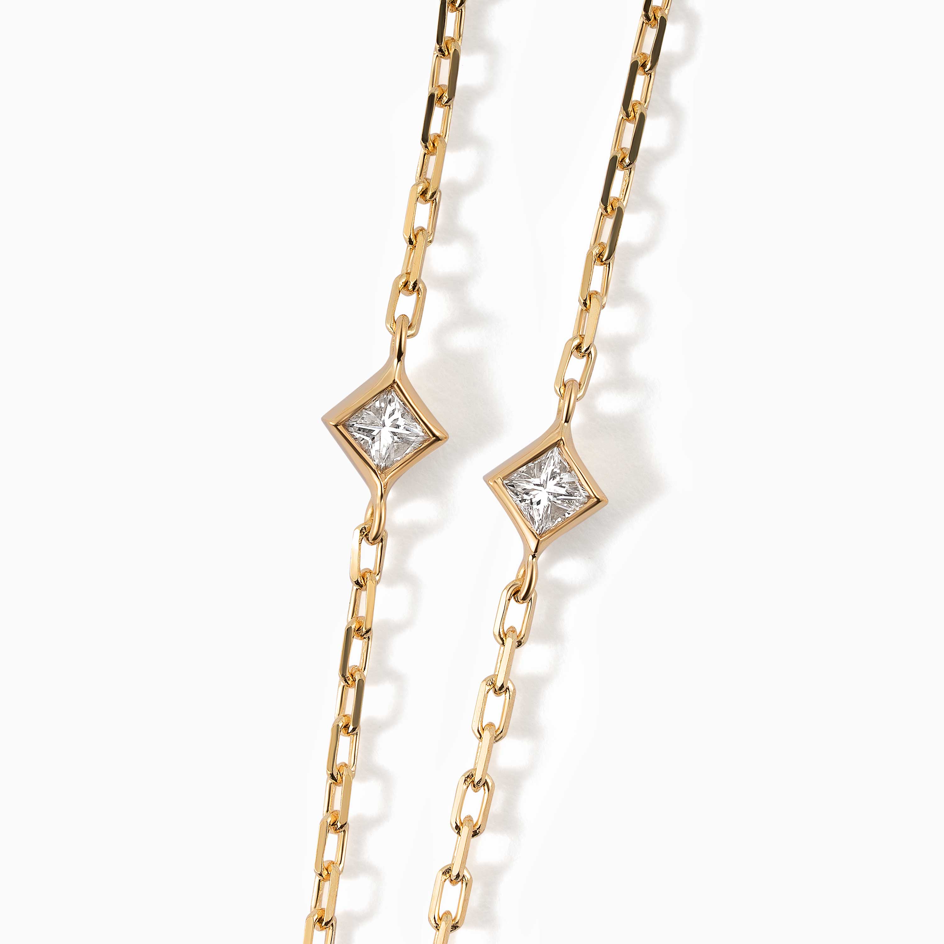 Hubb Solid Gold Hand Chain - Image 4